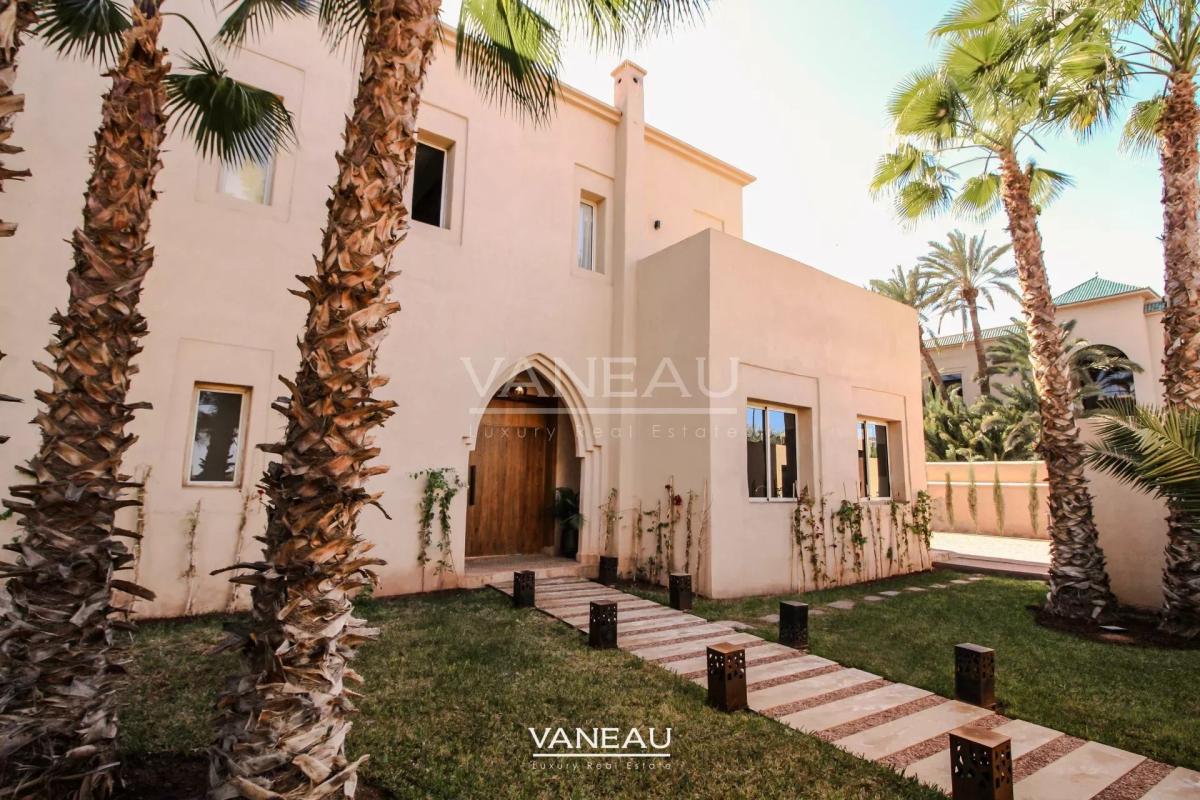 Sompteuse villa nichée au coeur de la Palmeraie