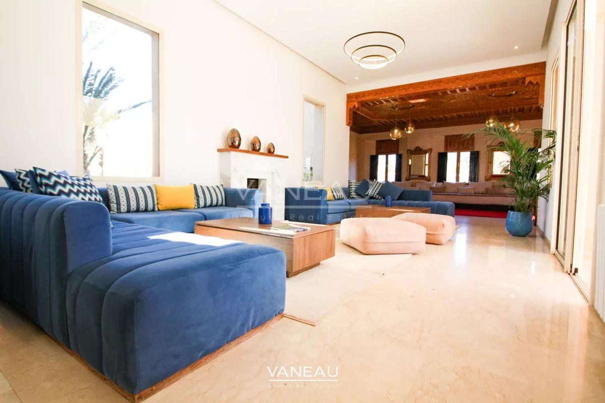 Sompteuse villa nichée au coeur de la Palmeraie