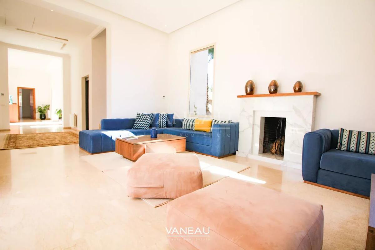 Sompteuse villa nichée au coeur de la Palmeraie