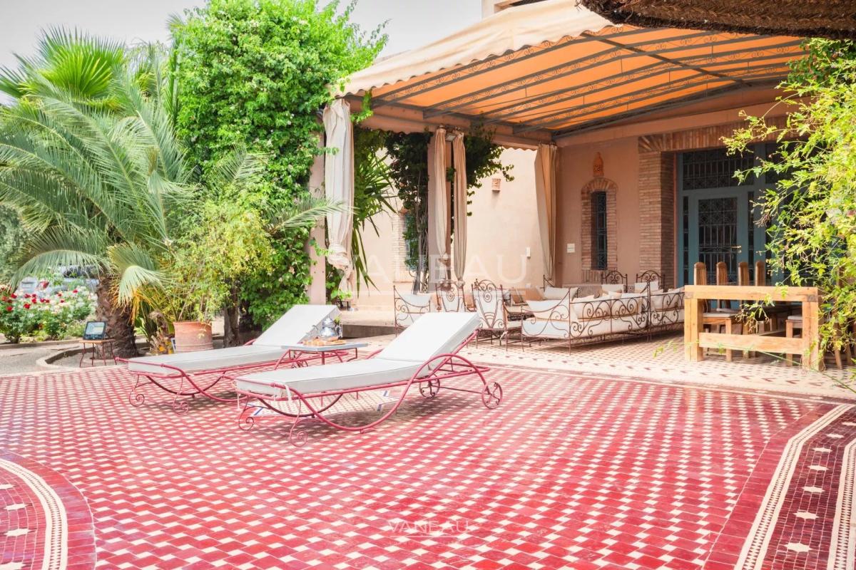 Un havre de paix au pied de l'Atlas sur 1 hectare avec VNA