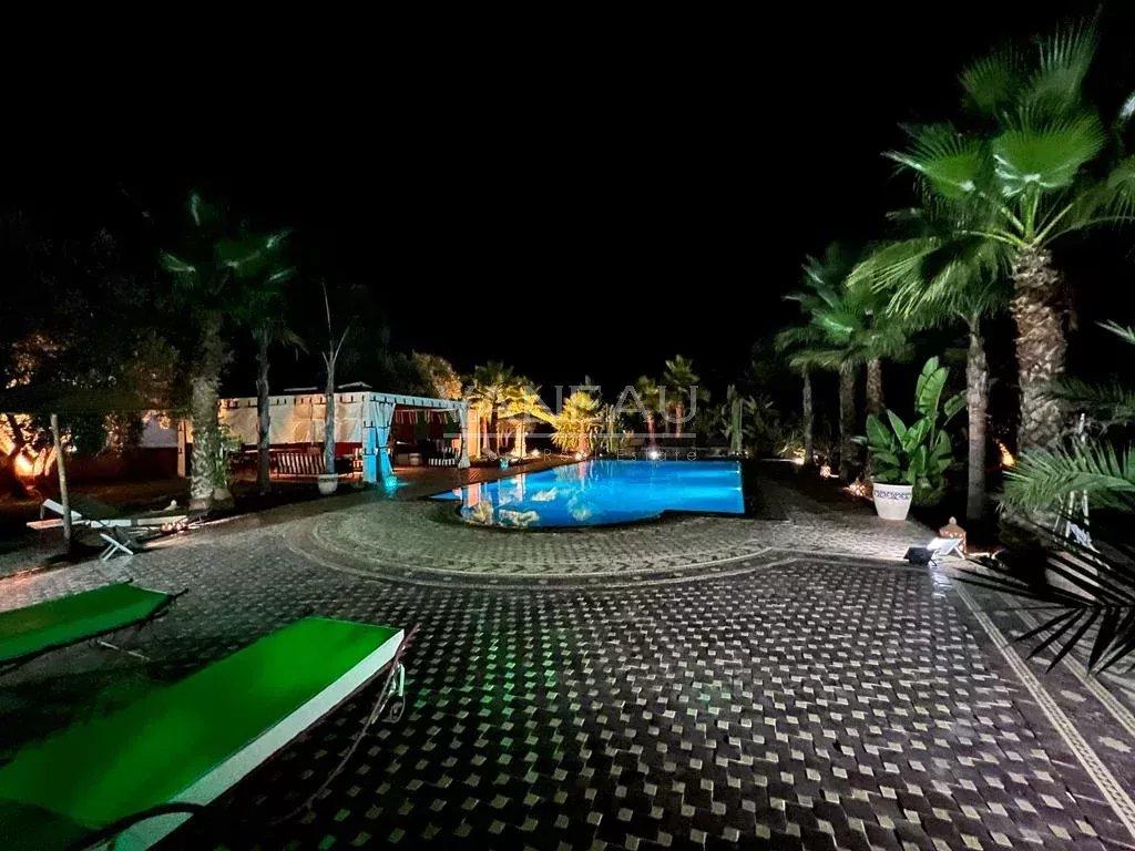 Un havre de paix au pied de l'Atlas sur 1 hectare avec VNA