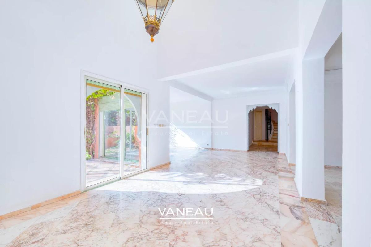 Grand appartement en duplex de trois chambres à la Palmeraie