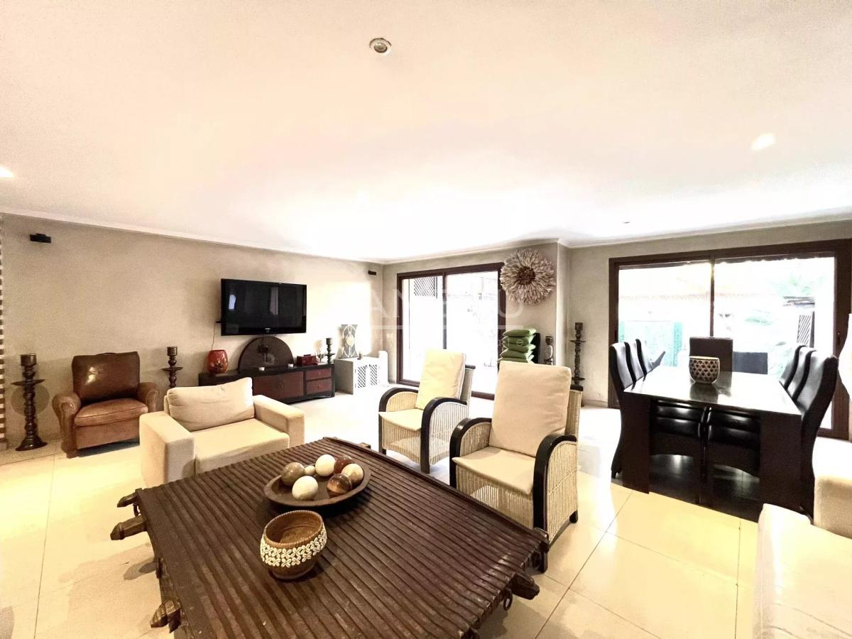 Rez-de-chaussée duplex en plein coeur de l'Hivernage