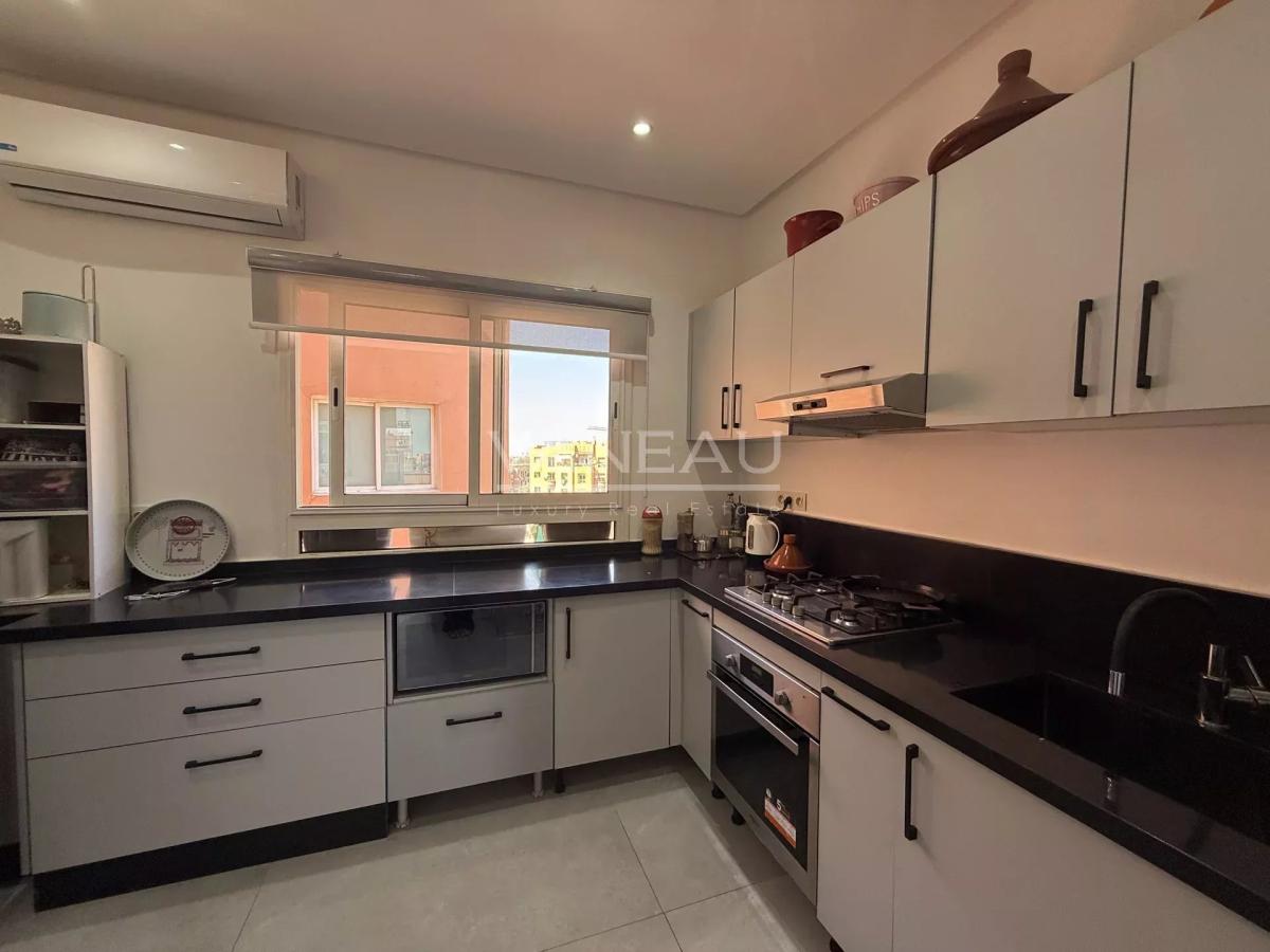 APPARTEMENT 2 CHAMBRES 5 ème étage