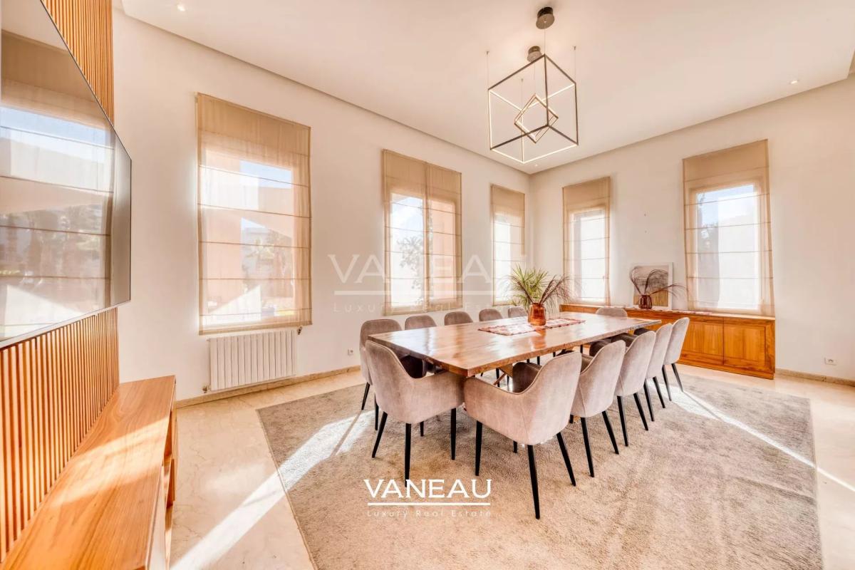 Sompteuse villa nichée au coeur de la Palmeraie