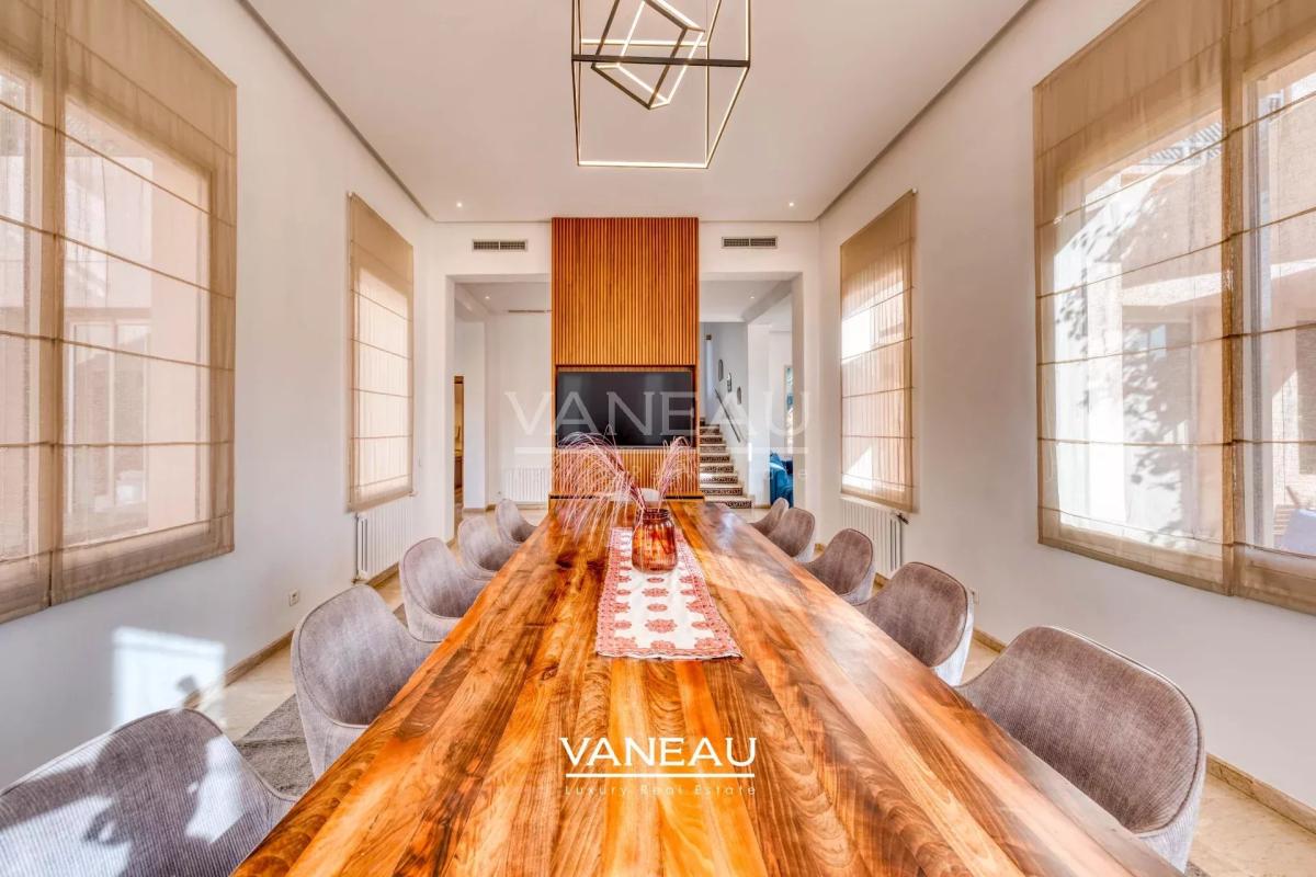 Sompteuse villa nichée au coeur de la Palmeraie