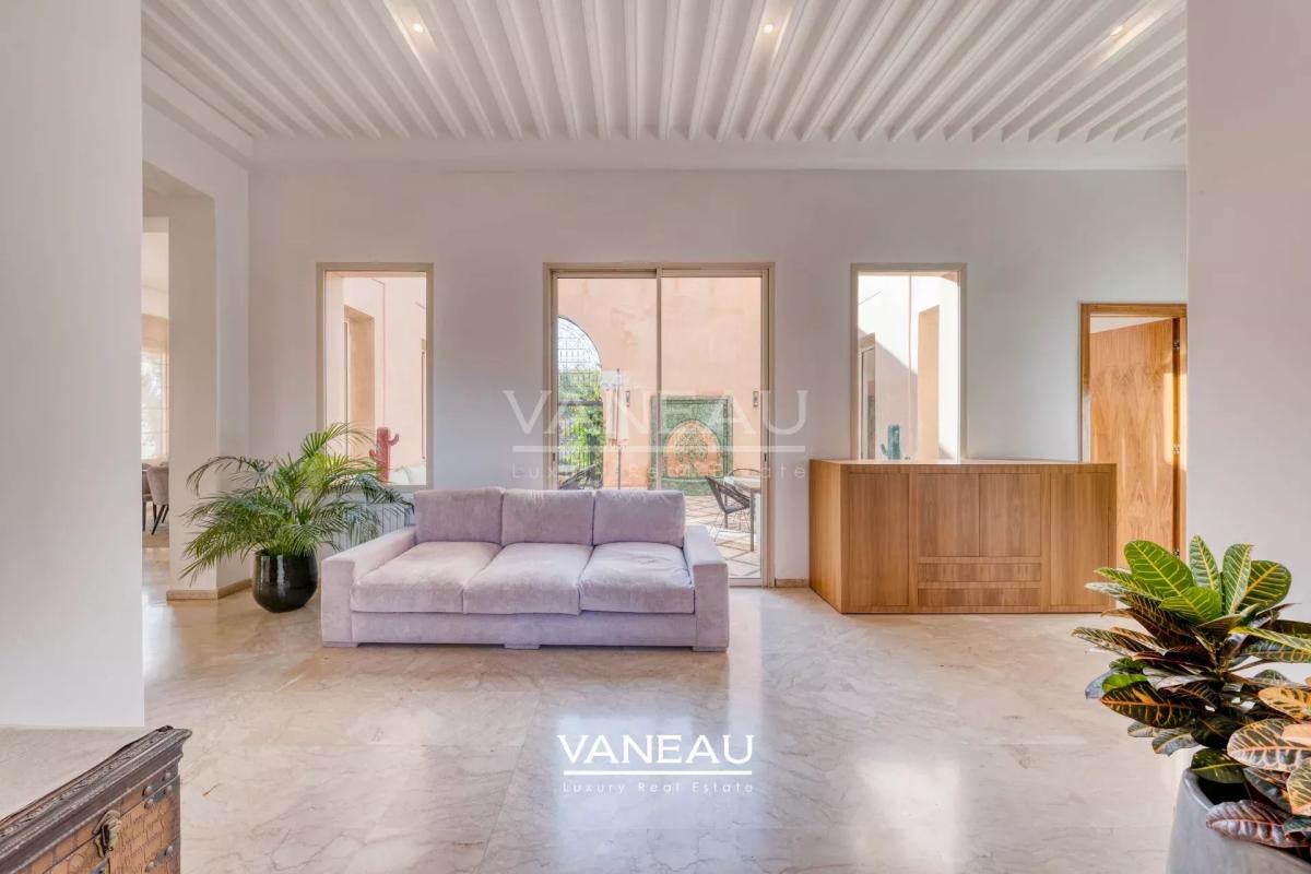 Sompteuse villa nichée au coeur de la Palmeraie