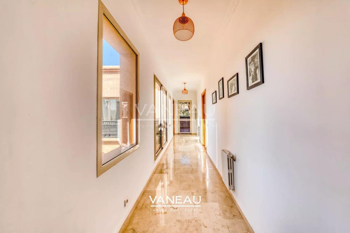 Sompteuse villa nichée au coeur de la Palmeraie