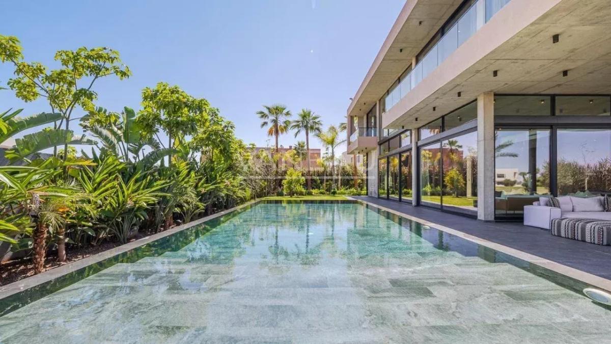 Villa d'architecte en 1ère ligne de golf