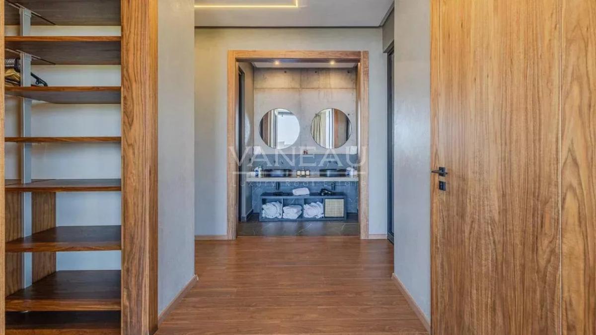 Villa d'architecte en 1ère ligne de golf