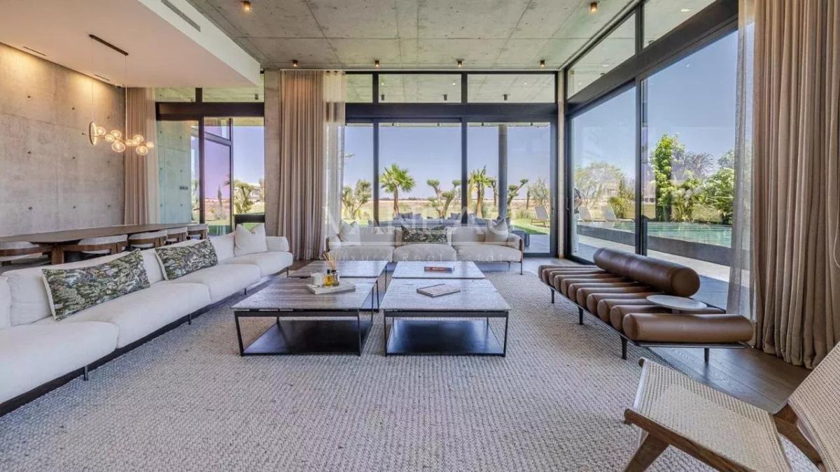 Villa d'architecte en 1ère ligne de golf