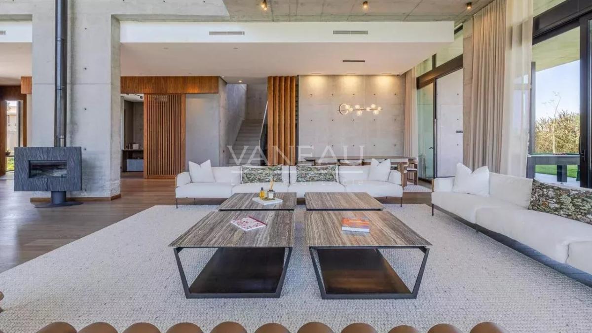 Villa d'architecte en 1ère ligne de golf