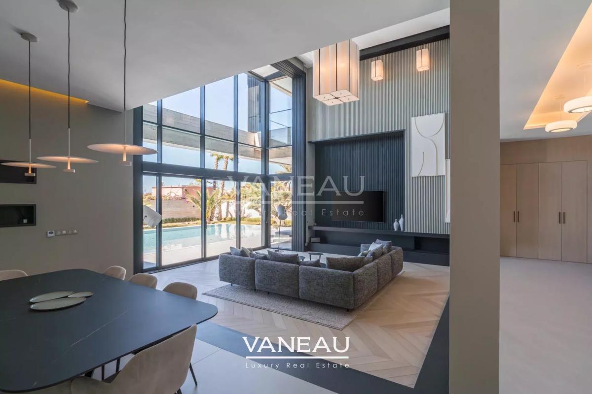 Villa neuve contemporaine a proximité de golfs prestigieux