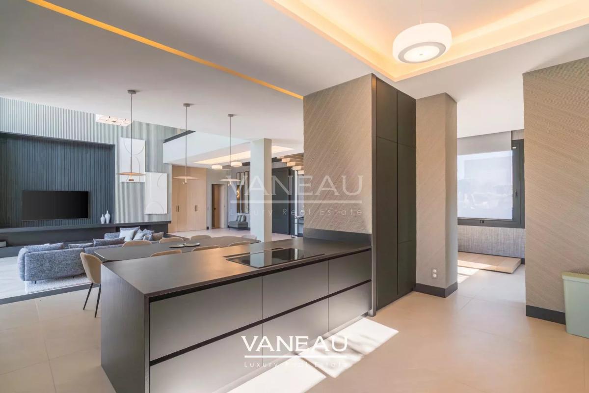 Villa neuve contemporaine a proximité de golfs prestigieux