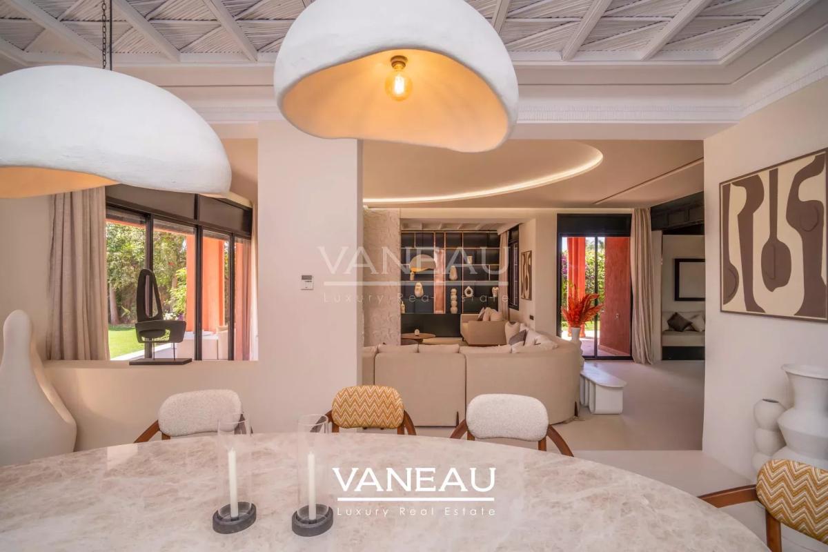 Villa rénovée par architecte à vendre sur Golf