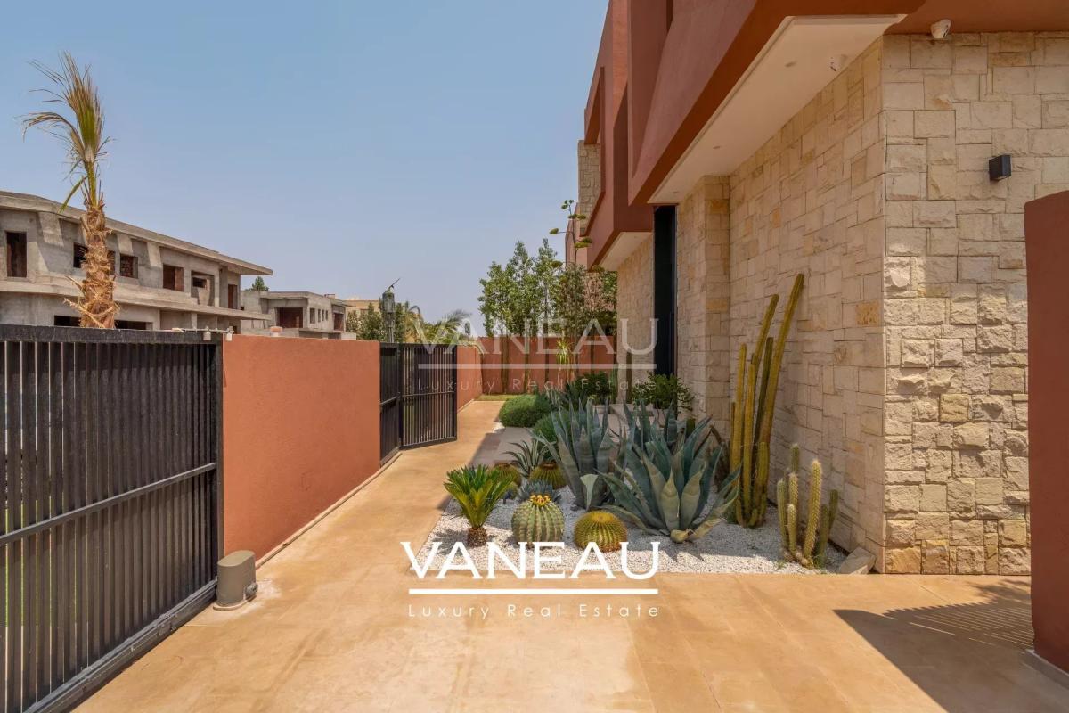 ***Luxueuse villa sur domaine golfique***