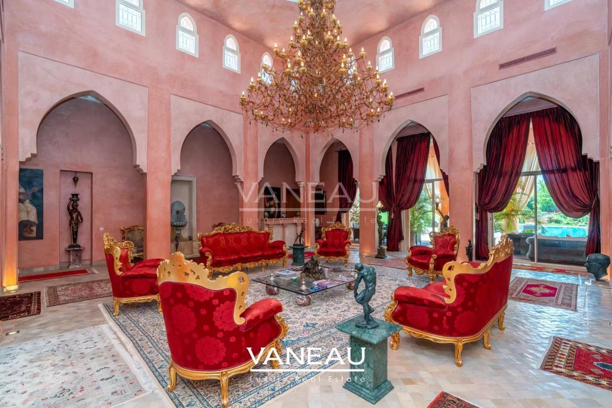 ***Villa au style Baroque vénitien****