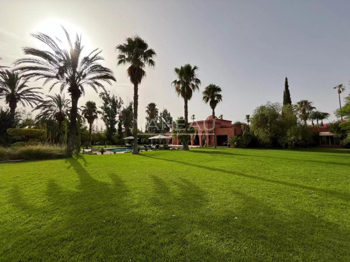 ***Villa au style Baroque vénitien****