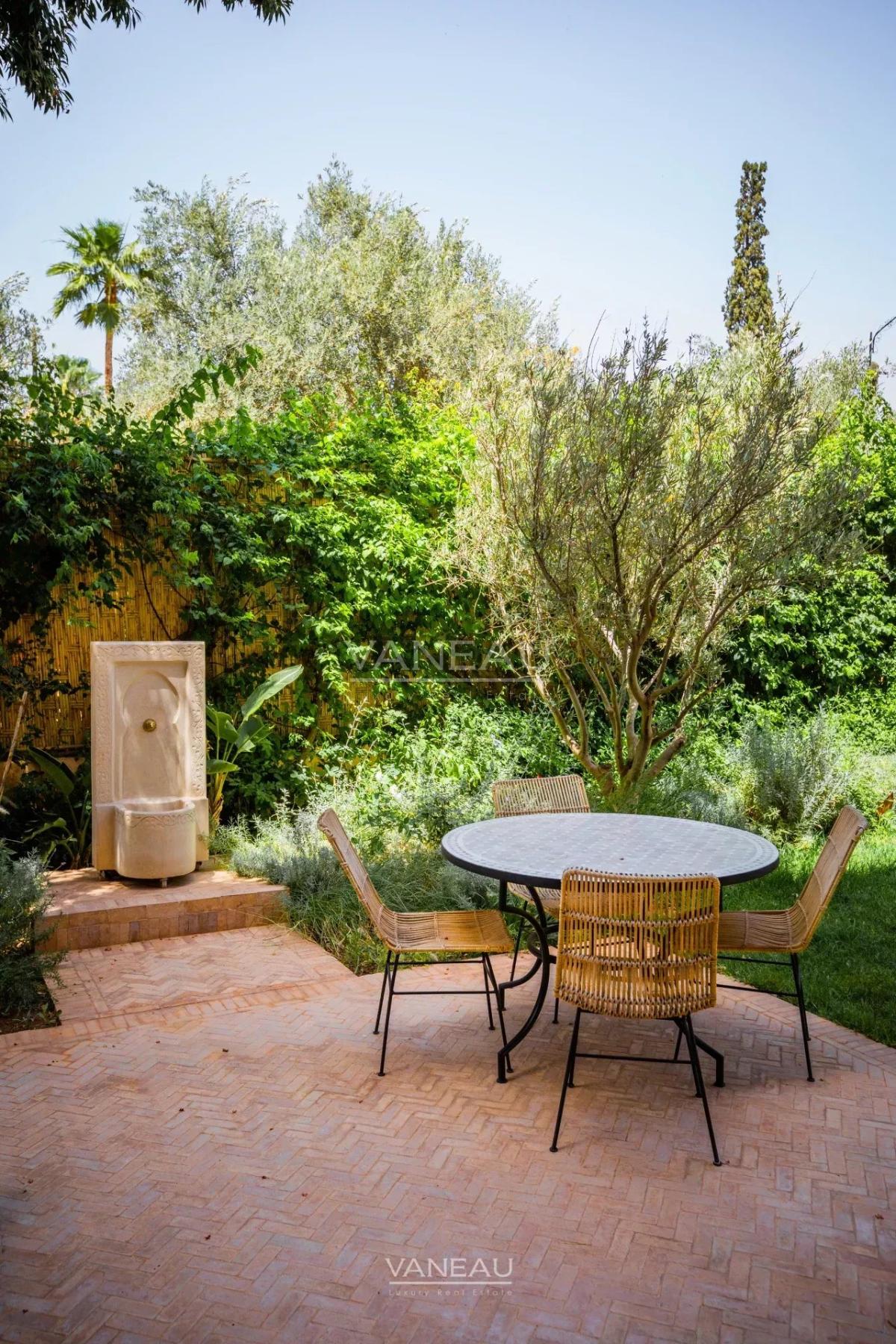 Appartement rdc avec avec piscine privée au coeur de l'Hivernage