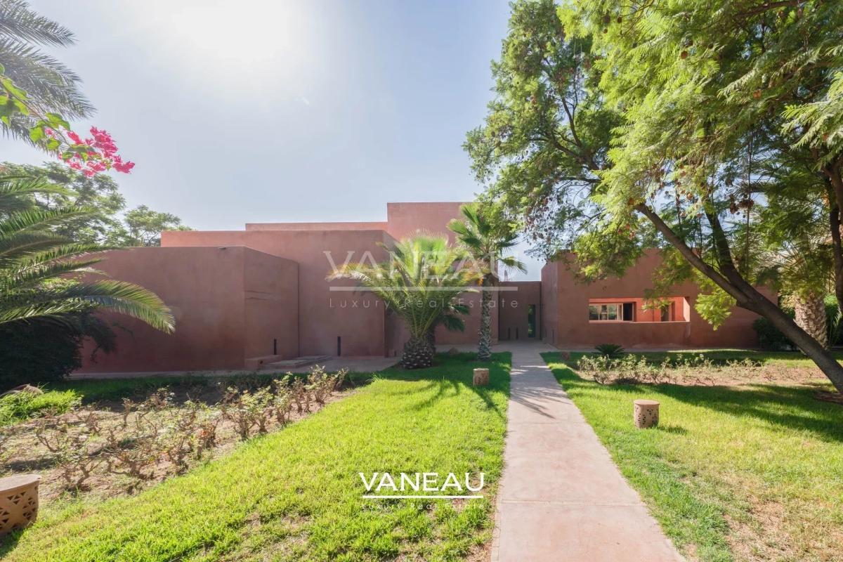 Propriété à vendre route de Fes avec VNA