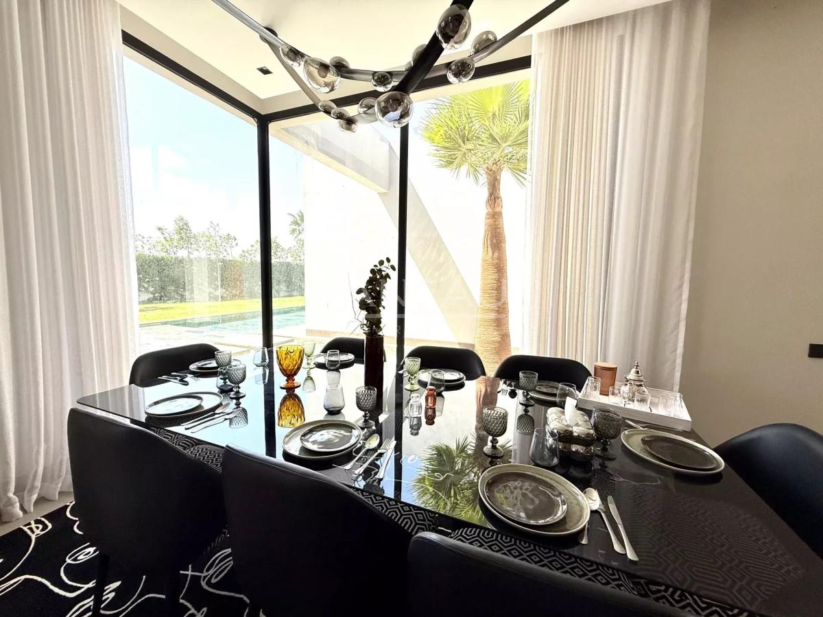 VILLA PLAIN-PIED 4 SUITES