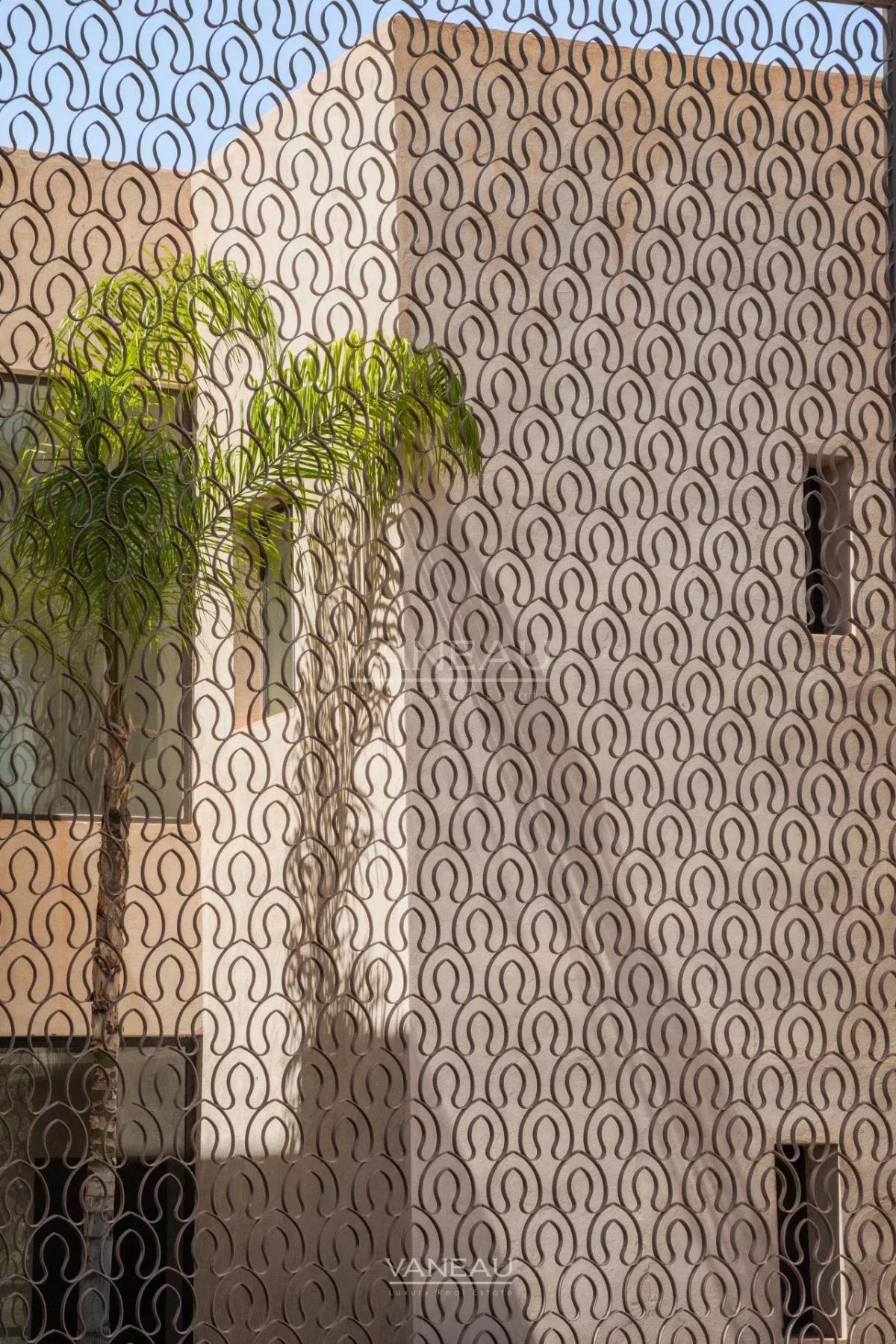PALAIS À VENDRE AU COEUR DE LA PALMERAIE DE MARRAKECH