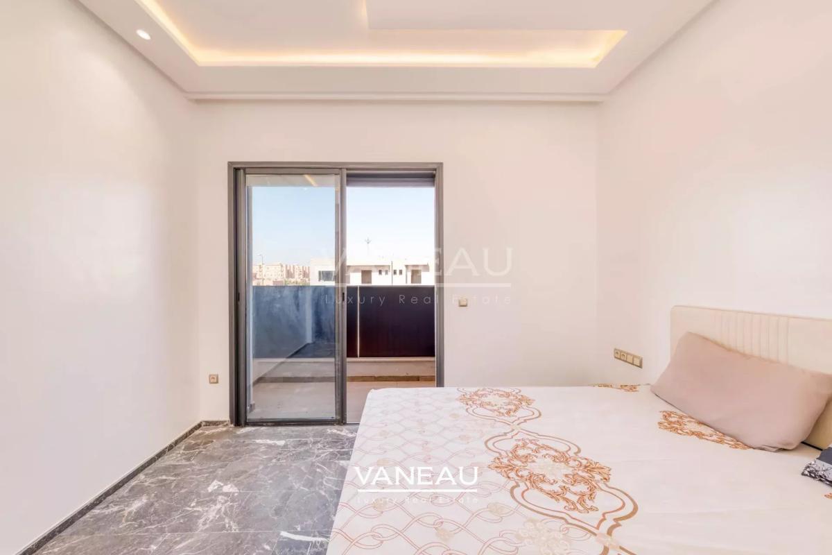 **À Vendre : Villa Spacieuse avec 5 Chambres à Marrakech**