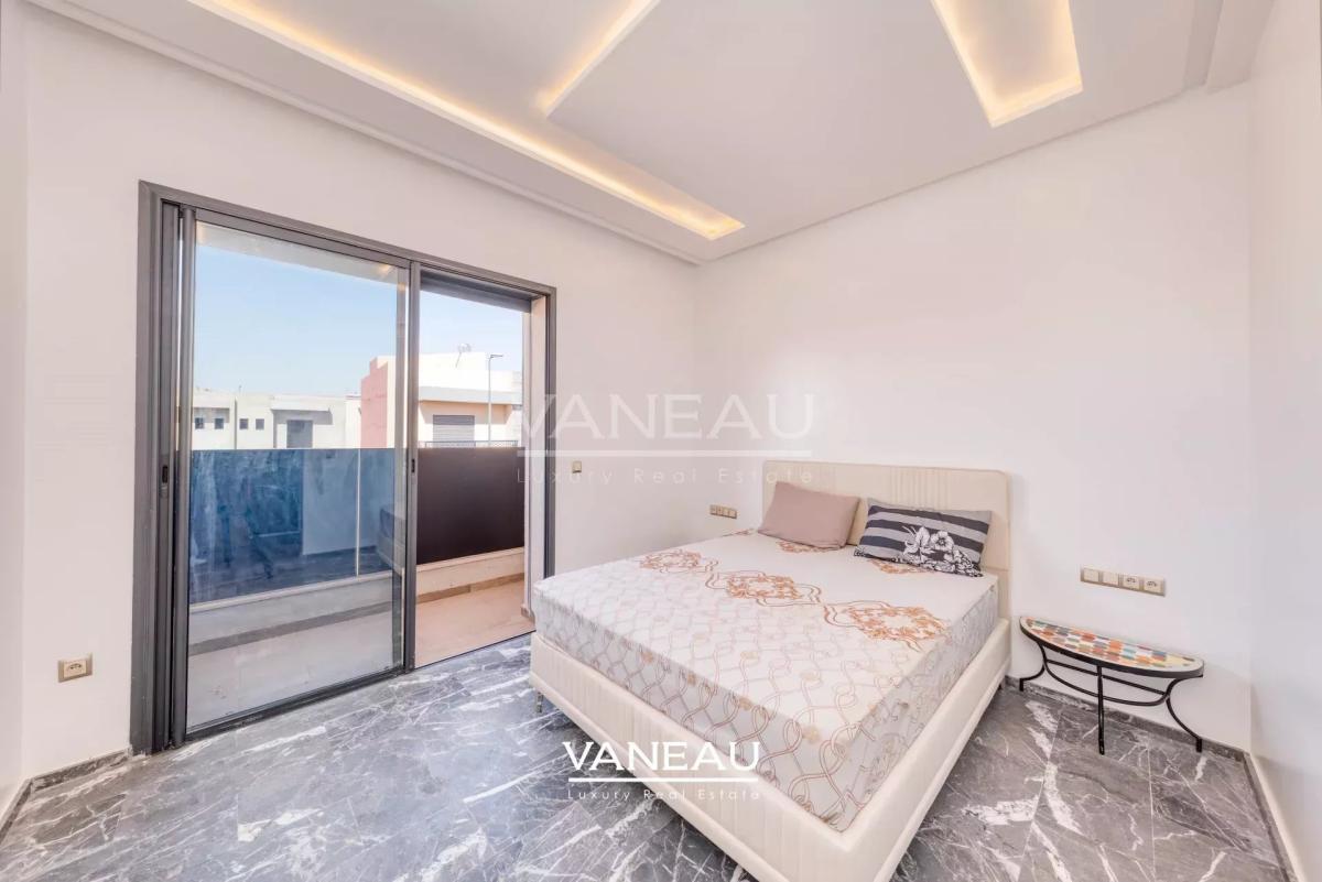 **À Vendre : Villa Spacieuse avec 5 Chambres à Marrakech**