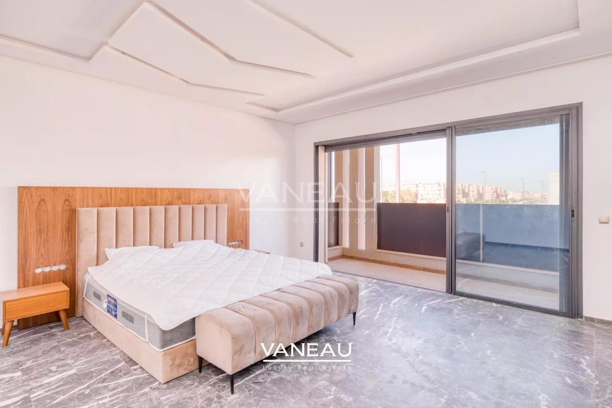 **À Vendre : Villa Spacieuse avec 5 Chambres à Marrakech**