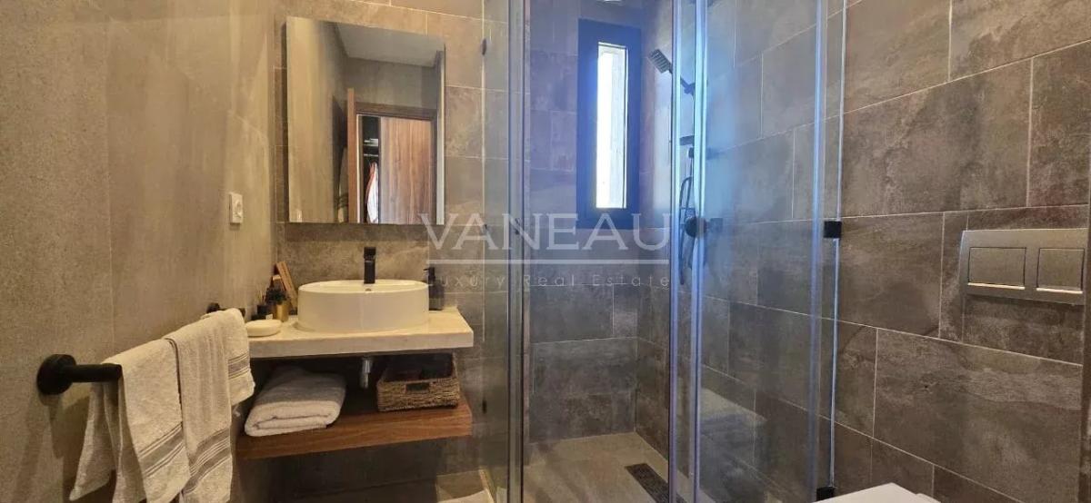 Villa contemporaine à vendre sur Golf