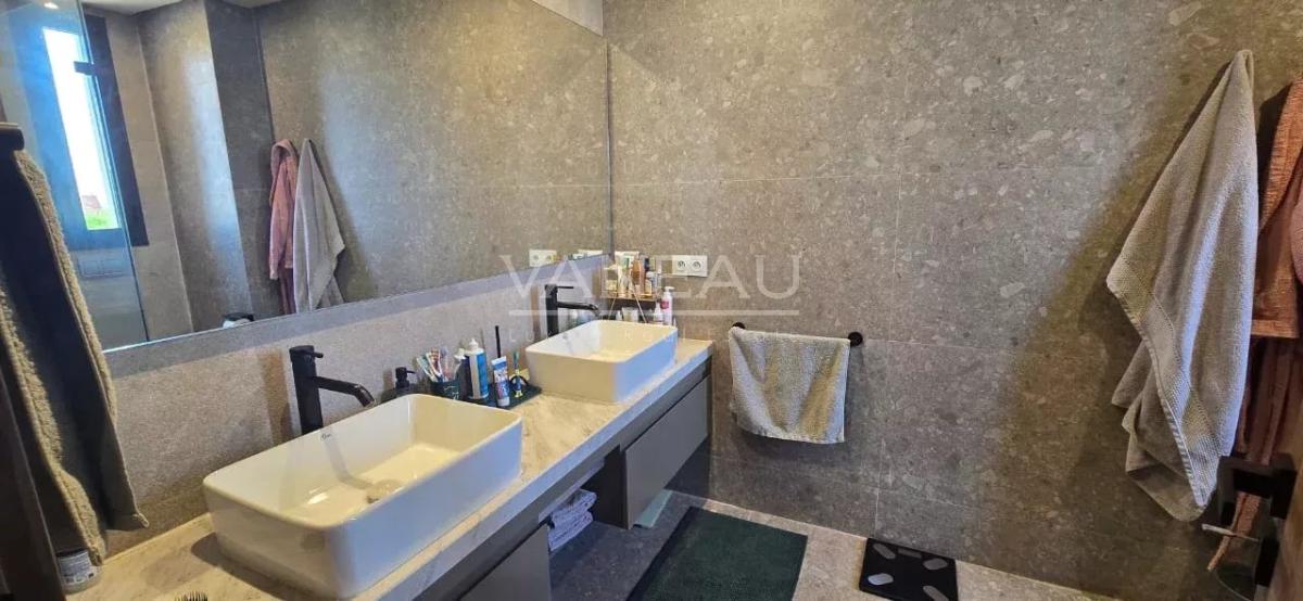 Villa contemporaine à vendre sur Golf