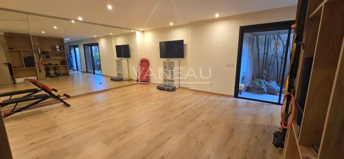 Villa contemporaine à vendre sur Golf