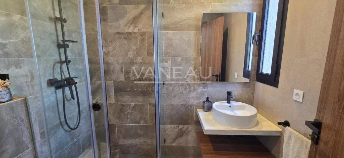 Villa contemporaine à vendre sur Golf