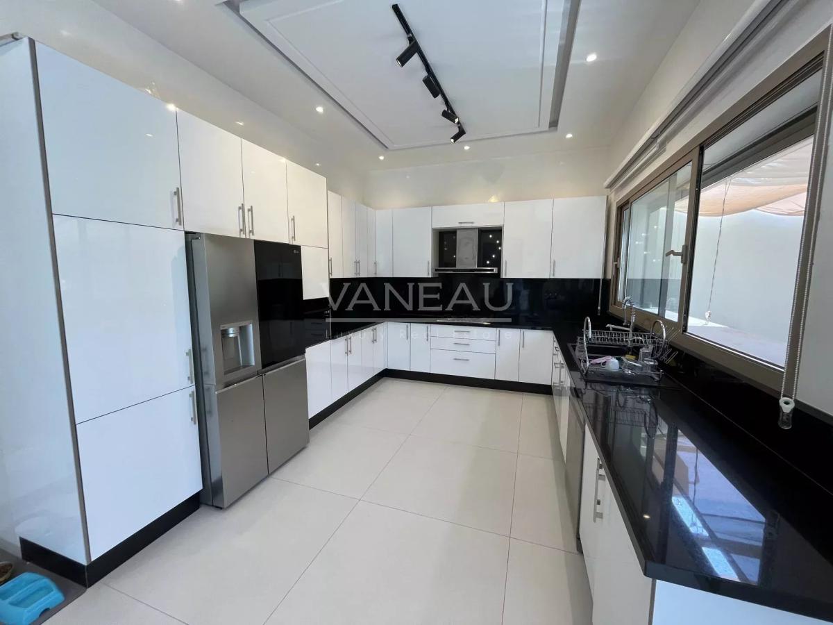 Jolie villa contemporaine à Agdal 5 chambres