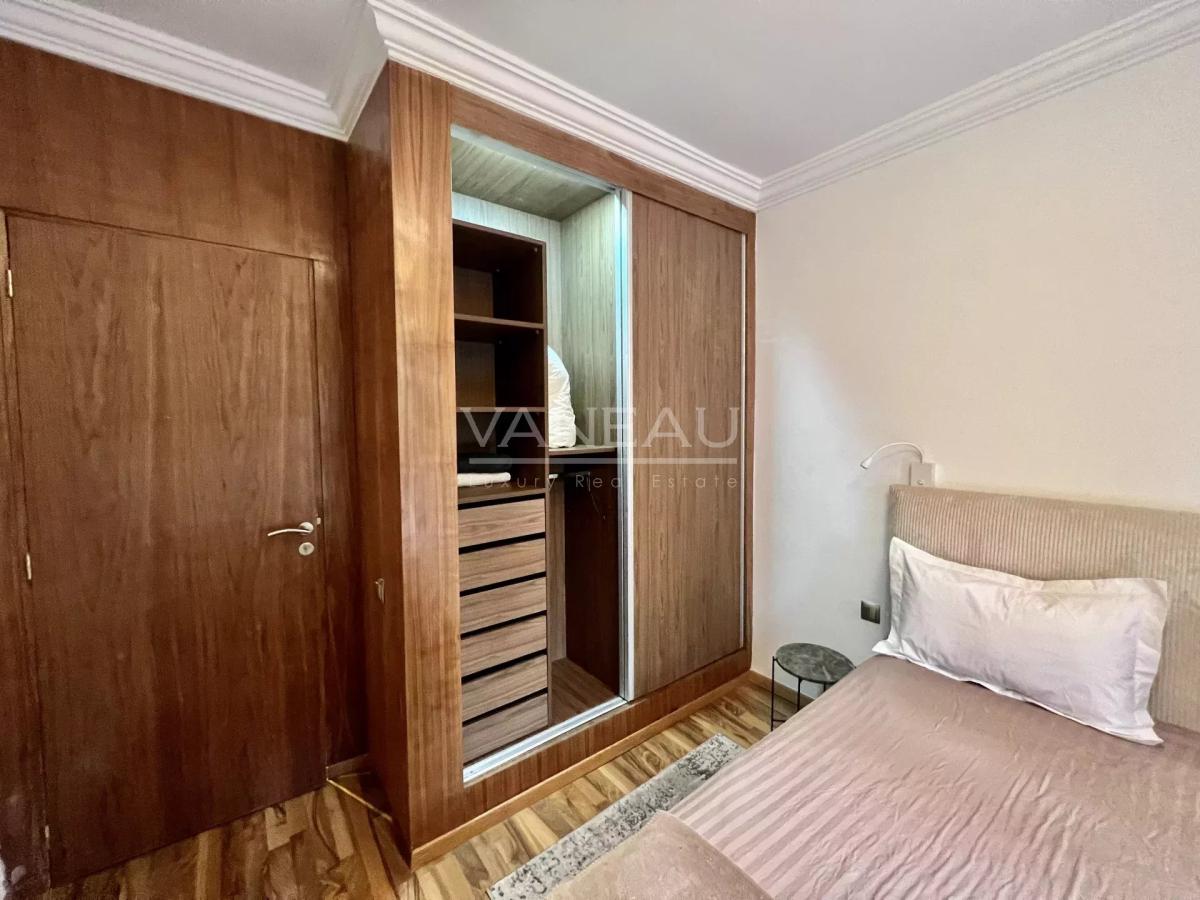 APPARTEMENT REZ DE JARDIN À LOUER AU COEUR DE L'HIVERNAGE