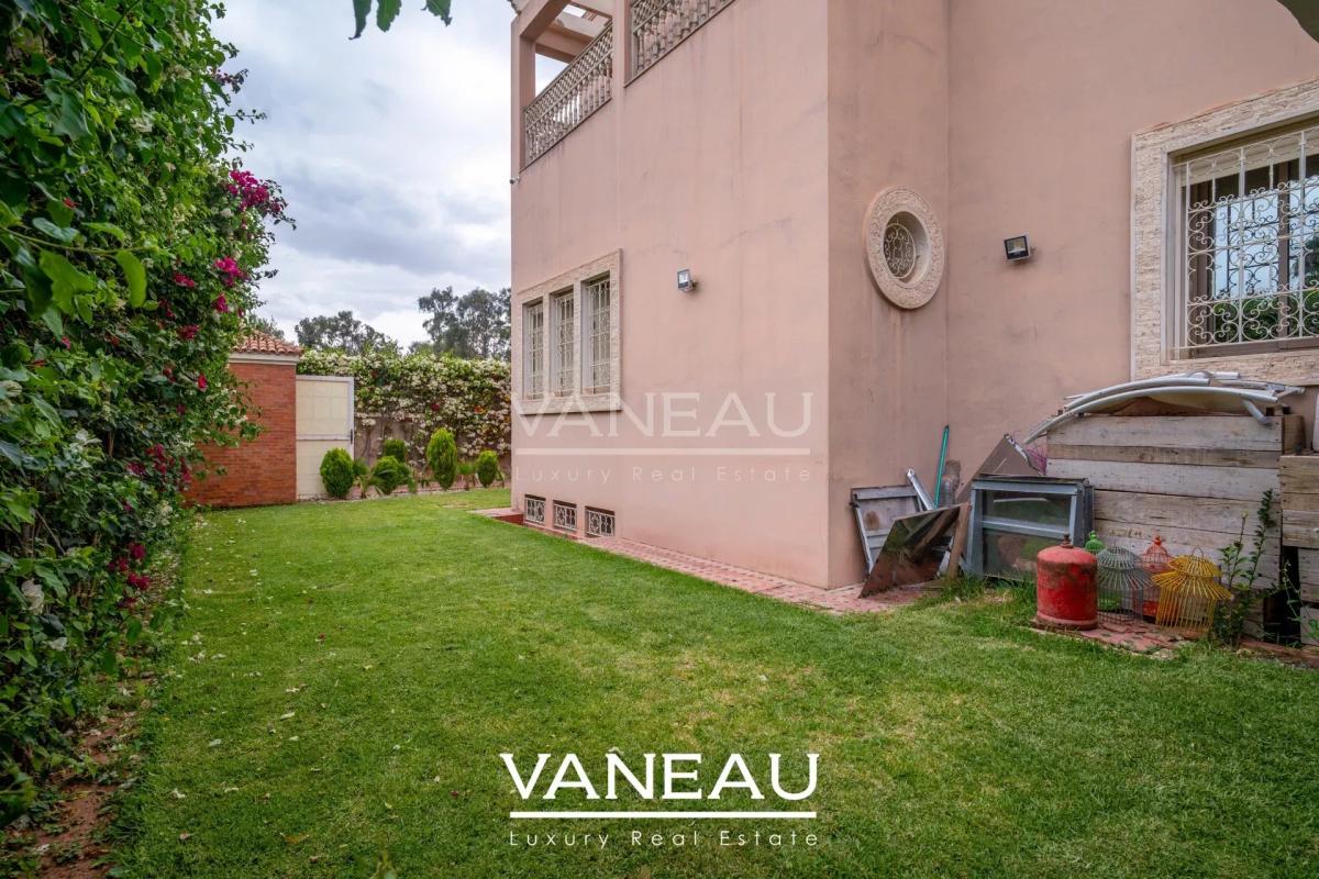 *** Villa de 505 m² sur golf prestigieux ***