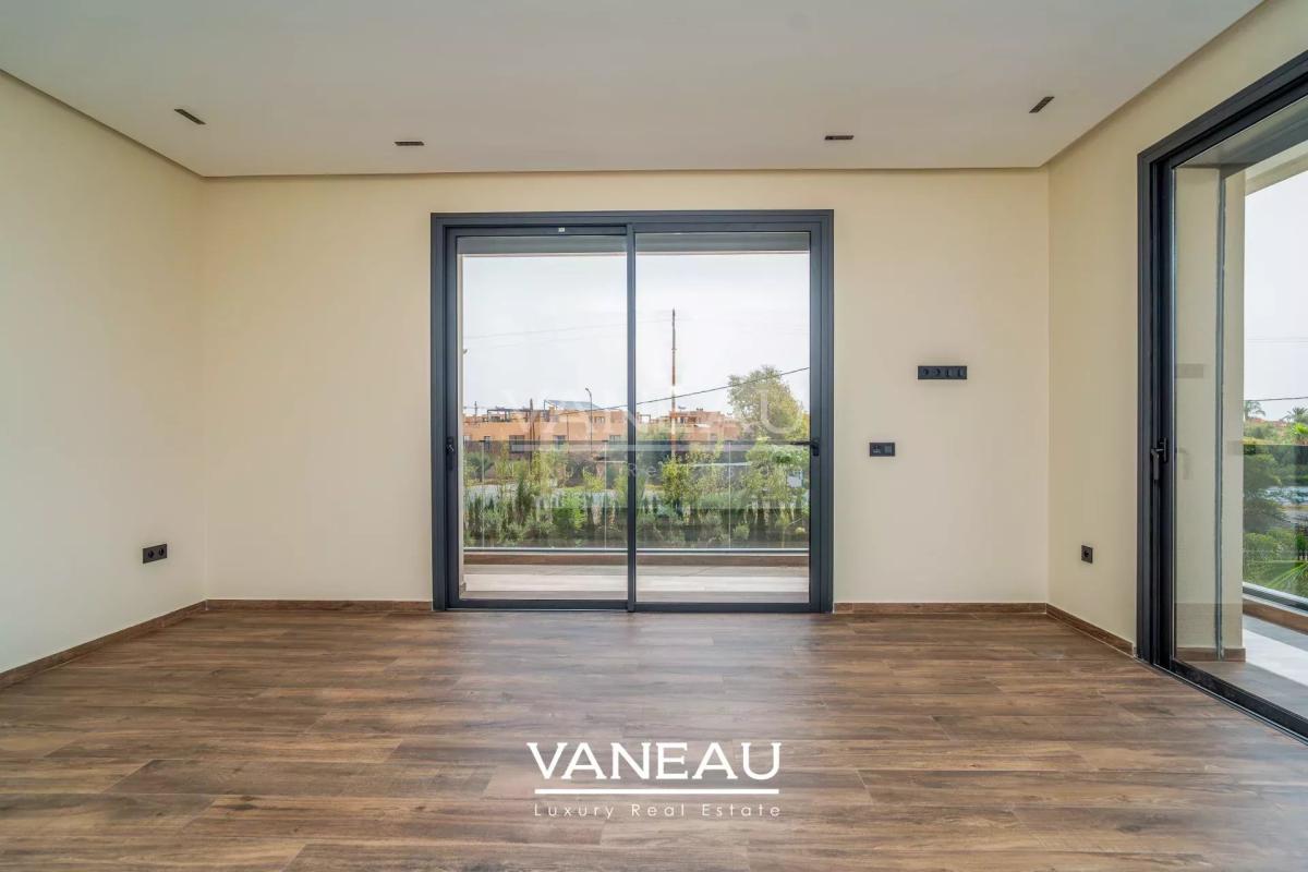 Villa de 500 m² habitable sur terrain arboré