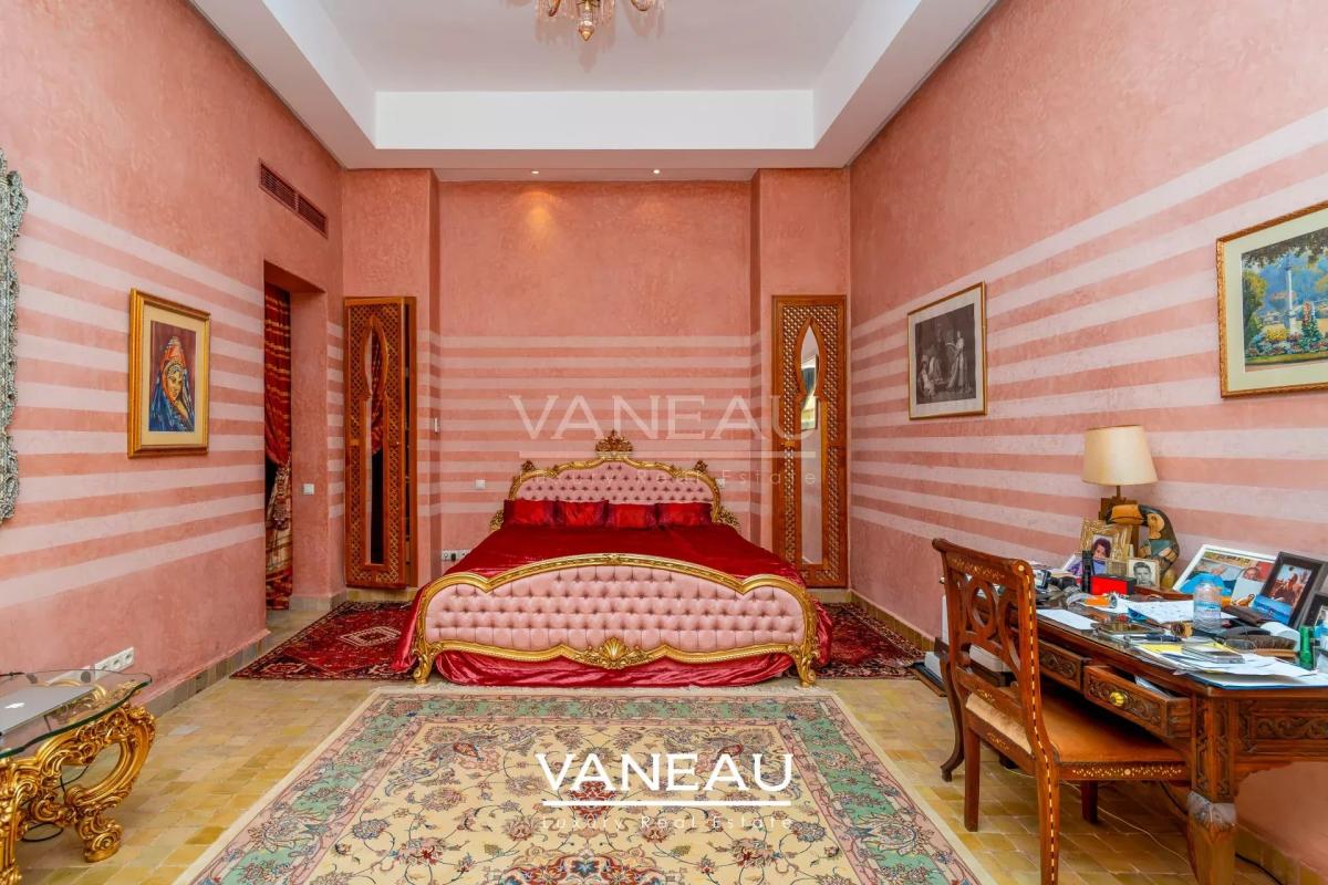 ***Villa au style Baroque vénitien****