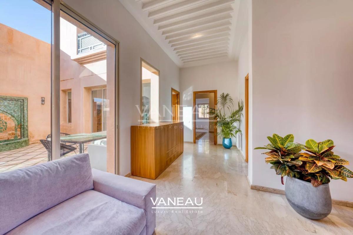 Sompteuse villa nichée au coeur de la Palmeraie