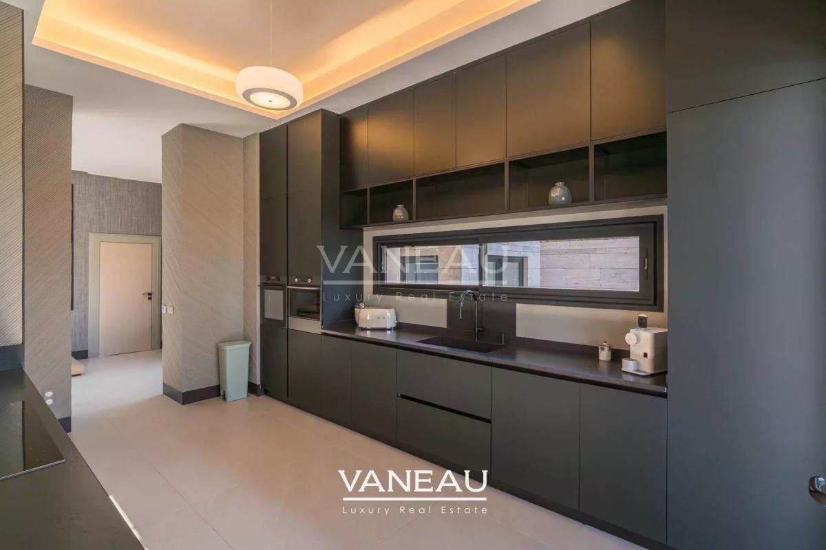 Villa neuve contemporaine a proximité de golfs prestigieux