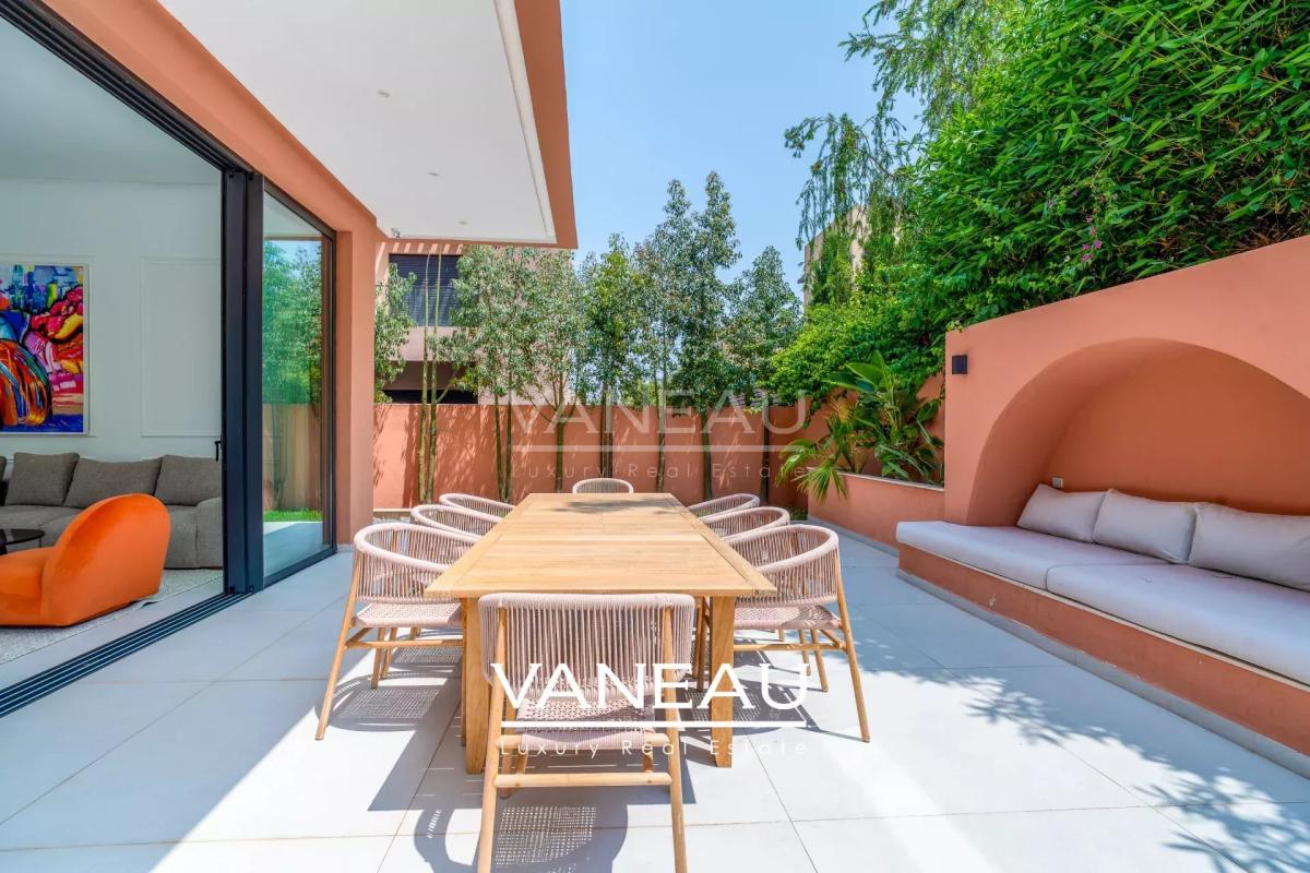 ***Luxueuse villa sur domaine golfique***