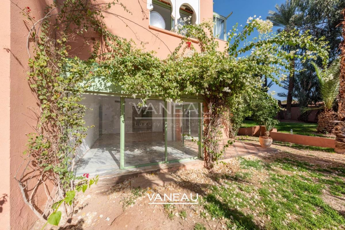 Grand appartement en duplex de trois chambres à la Palmeraie