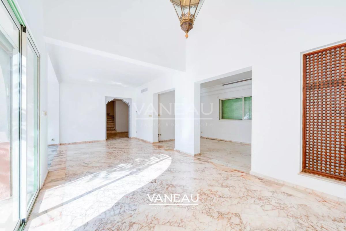 Grand appartement en duplex de trois chambres à la Palmeraie