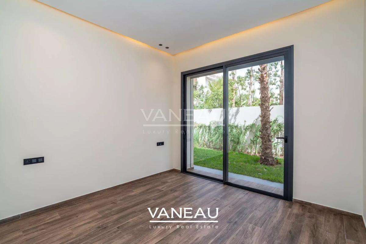 Villa de 500 m² habitable sur terrain arboré