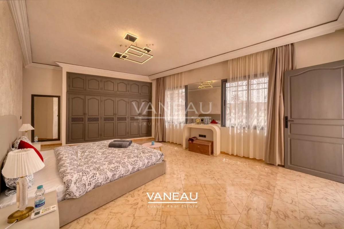 **À Vendre : Maison de ville de 400 m² à Marrakech**