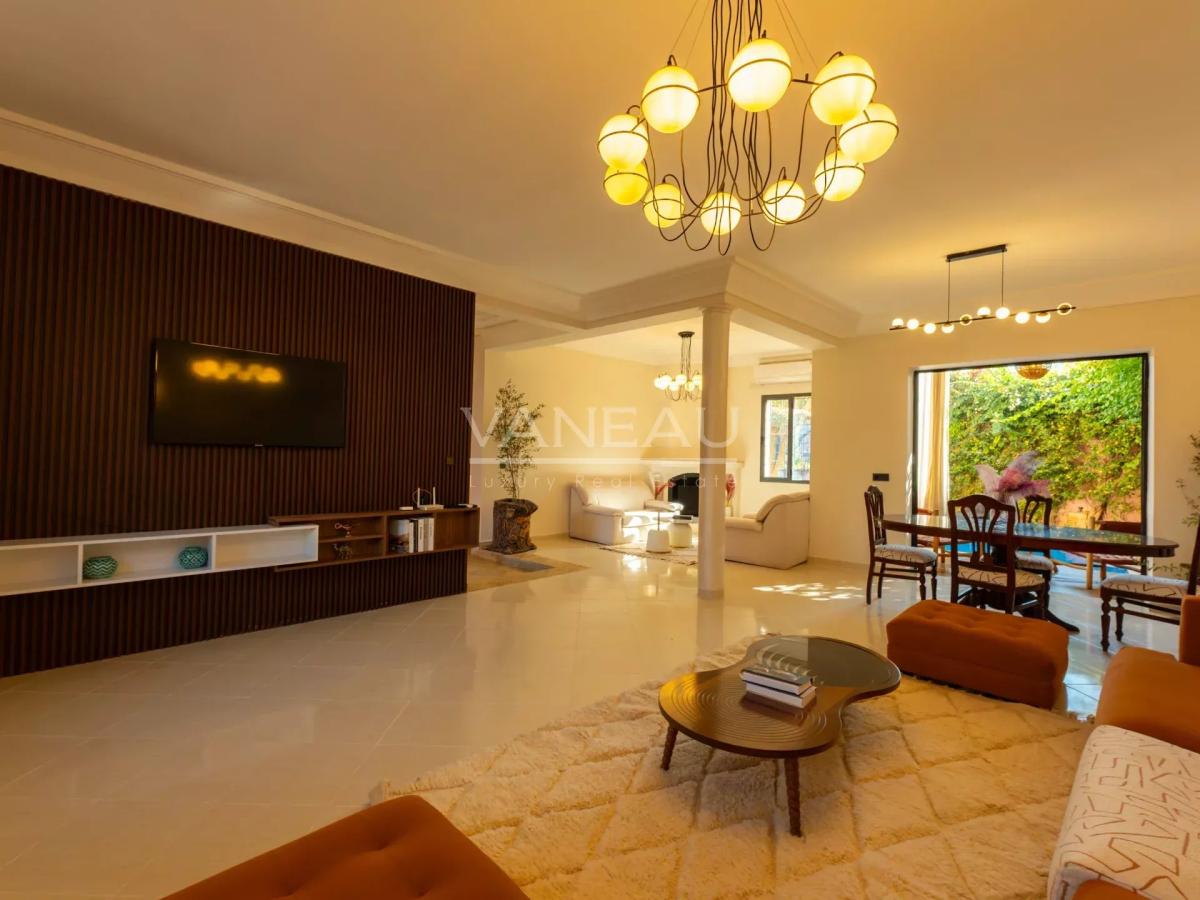 **À Vendre : Maison de ville de 400 m² à Marrakech**