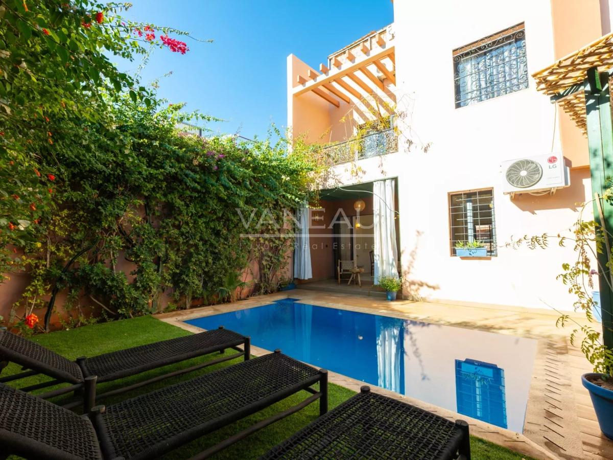 **À Vendre : Maison de ville de 400 m² à Marrakech**