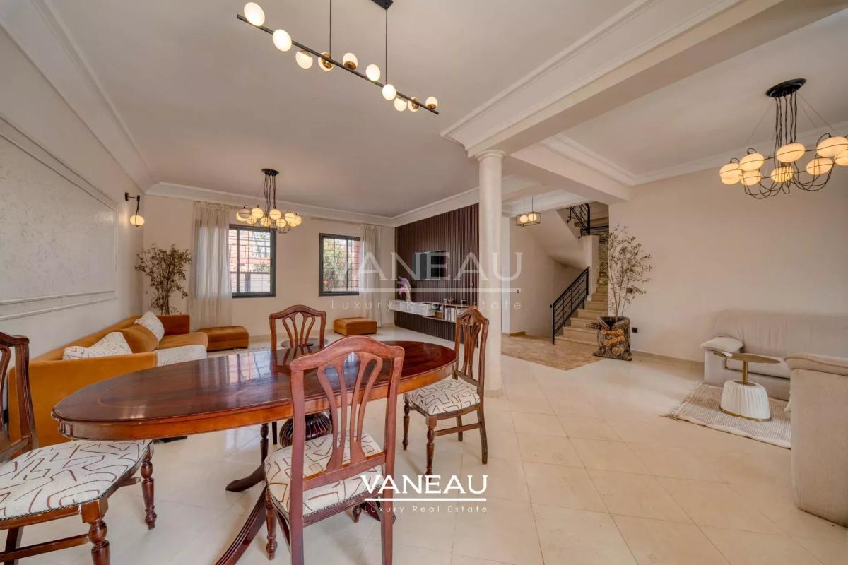 **À Vendre : Maison de ville de 400 m² à Marrakech**