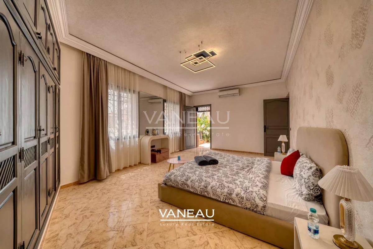 **À Vendre : Maison de ville de 400 m² à Marrakech**