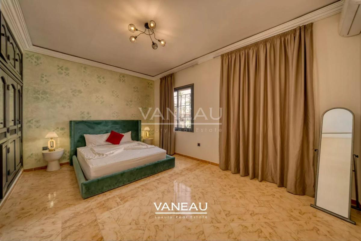 **À Vendre : Maison de ville de 400 m² à Marrakech**